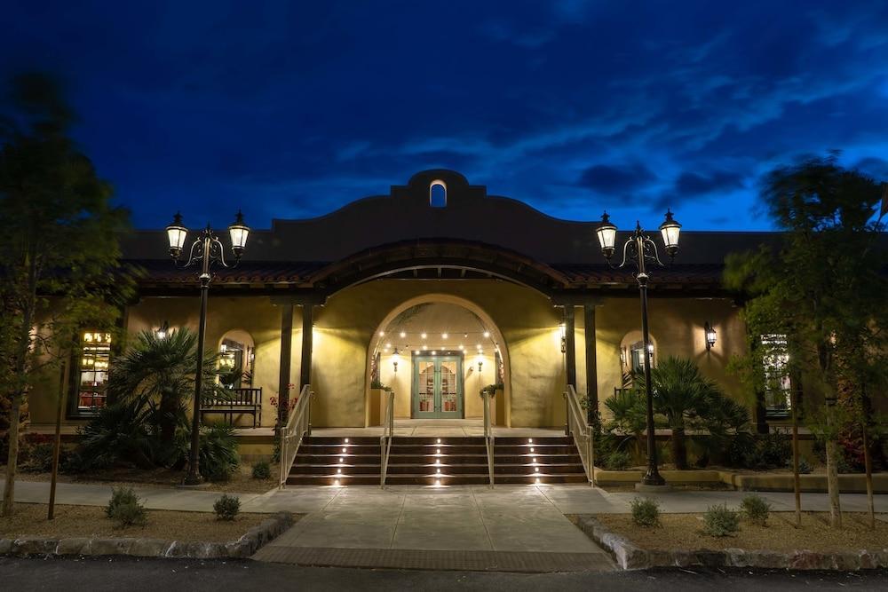 The Inn At Death Valley Ngoại thất bức ảnh The entrance to the San Tan Valley town hall