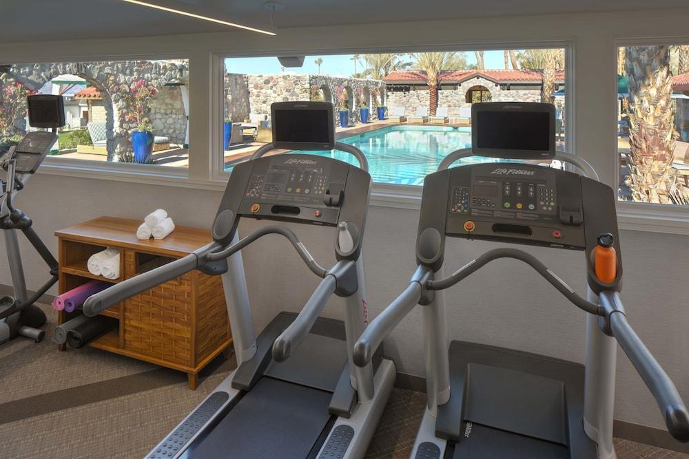The Inn At Death Valley Ngoại thất bức ảnh Treadmills in a gym